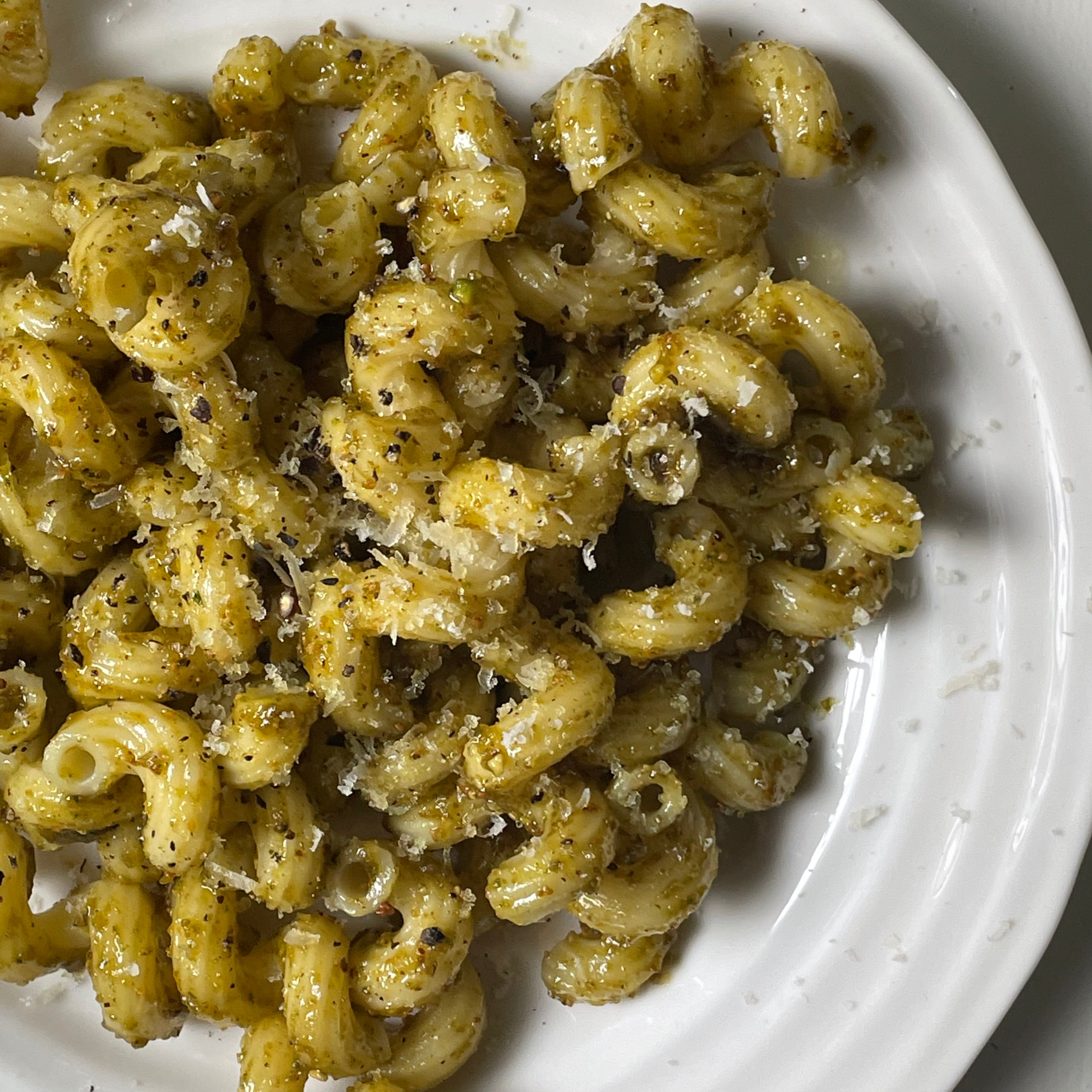 Keep This Pistachio Pesto in Your Fridge at All Times (Next to Your Táche)